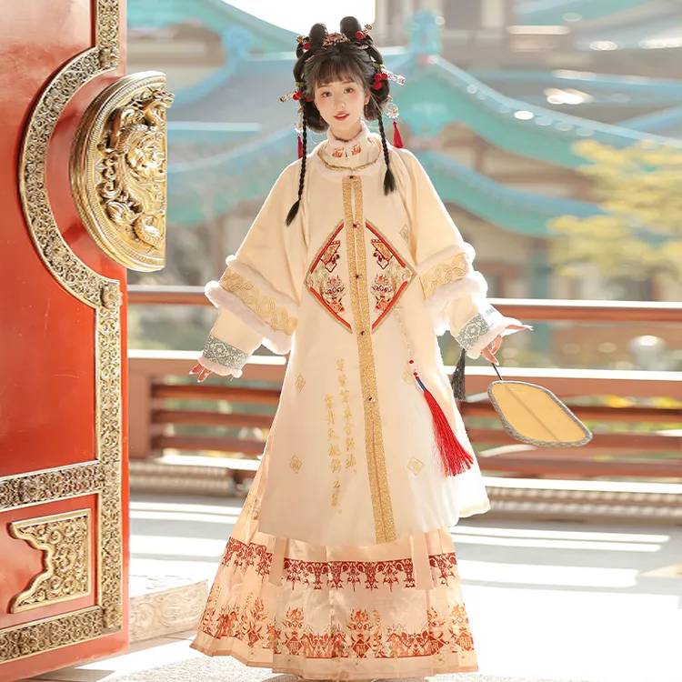 冬款秀巅原创对襟【愿雪落】明制马面裙印花加厚披袄汉元素冬拜年款