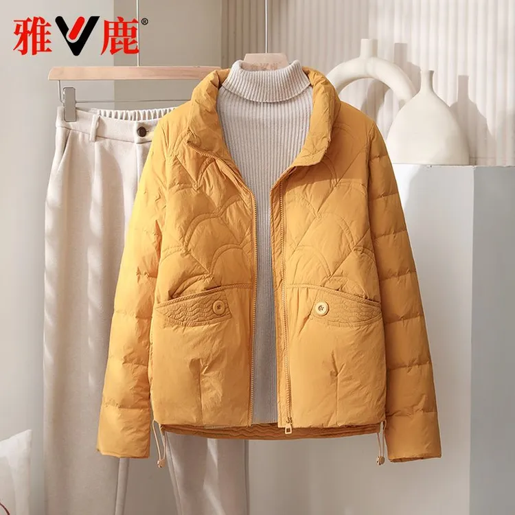 雅鹿2026秋冬季新款轻薄羽绒服女短款保暖小个子气质简约百搭外套