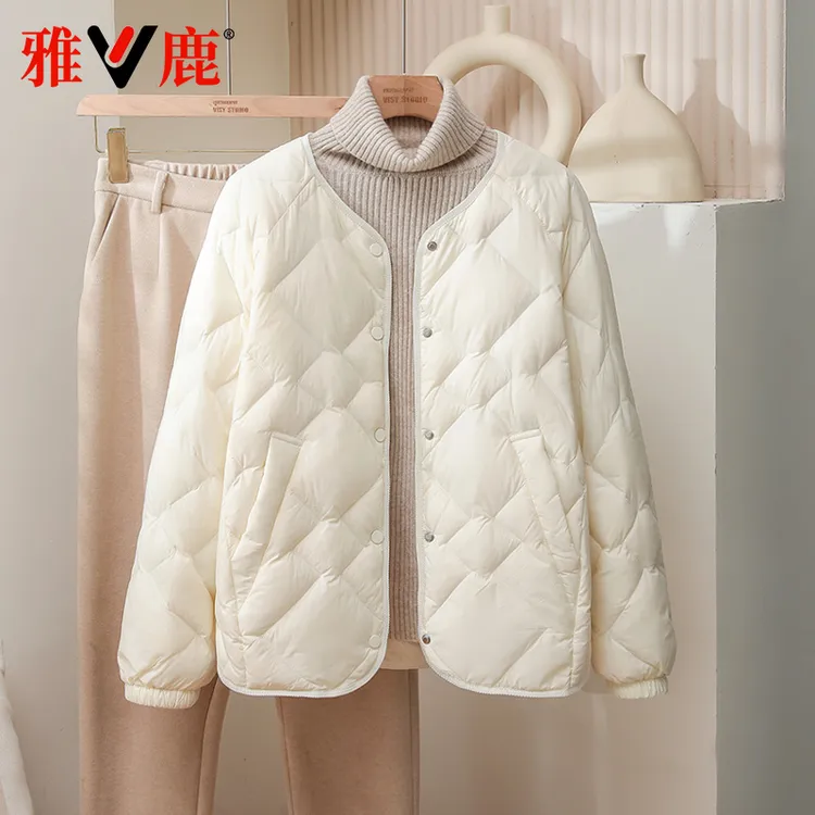 雅鹿2025新款轻薄羽绒服女内胆外穿短款圆领百搭休闲气质大码外套