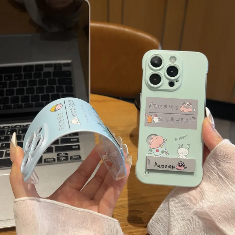 风吹走烦恼小丸子适用苹果16手机壳iPhone15无边框14亚克力13pro