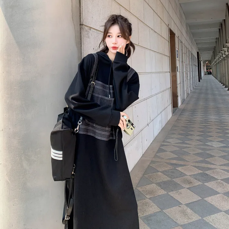 黑色假两件休闲慵懒风连衣裙女2025早秋新款设计感小众百搭卫衣裙