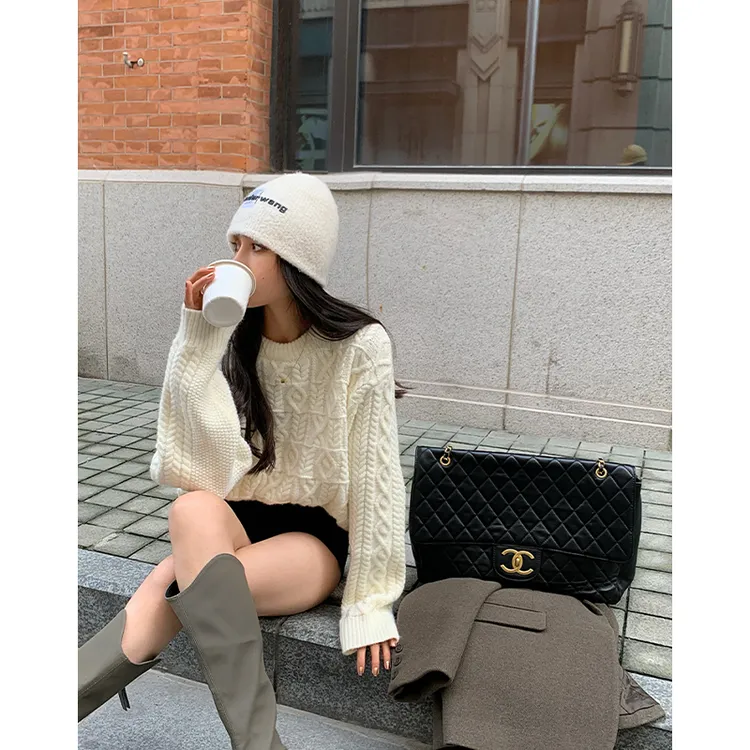 2024冬季新款高级感时尚软糯舒适透气针织衫上衣高腰休闲黑色短裤