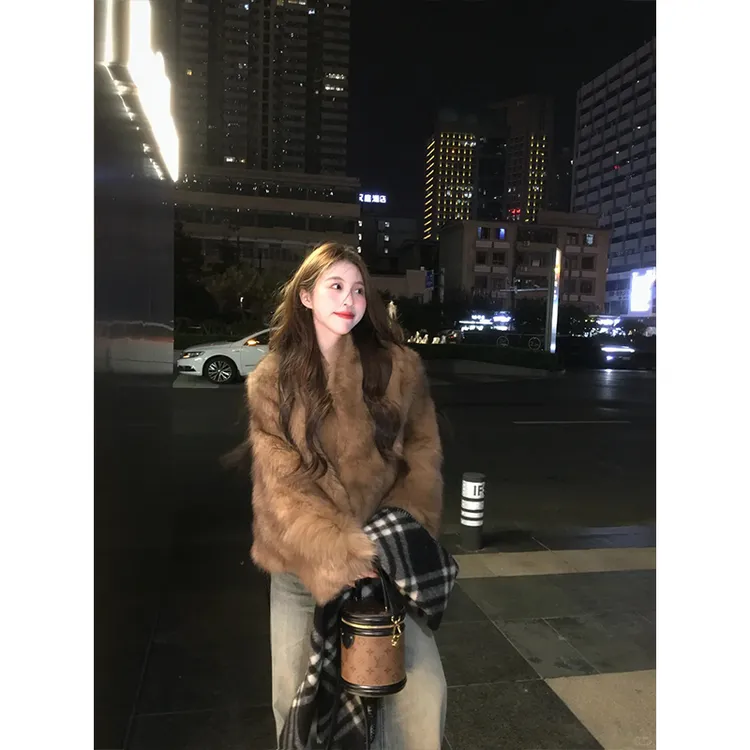 2025秋冬新款套装女名媛气质复古高级时尚毛毛外套休闲显瘦牛仔裤