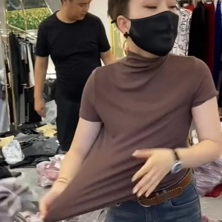 时尚简约街头风半高领修身型圆领T恤网红常规款半袖休闲吸汗