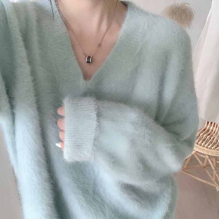 奶蓝色仿水貂绒v领毛衣女秋冬2023年新款爆款温柔套头宽松慵懒风