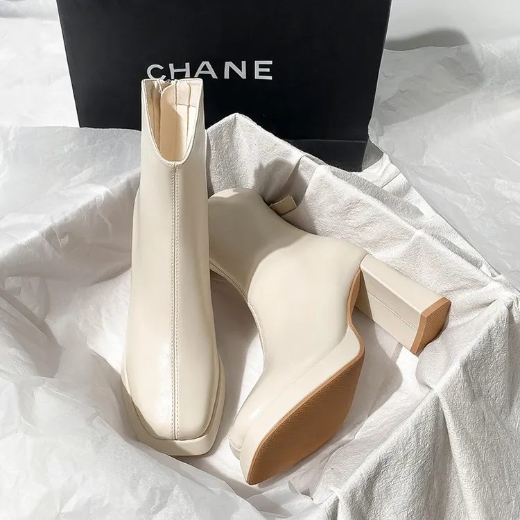 矮个子必备~白色瘦瘦靴马丁靴炸街小短靴V口粗高跟厚底防水台靴子