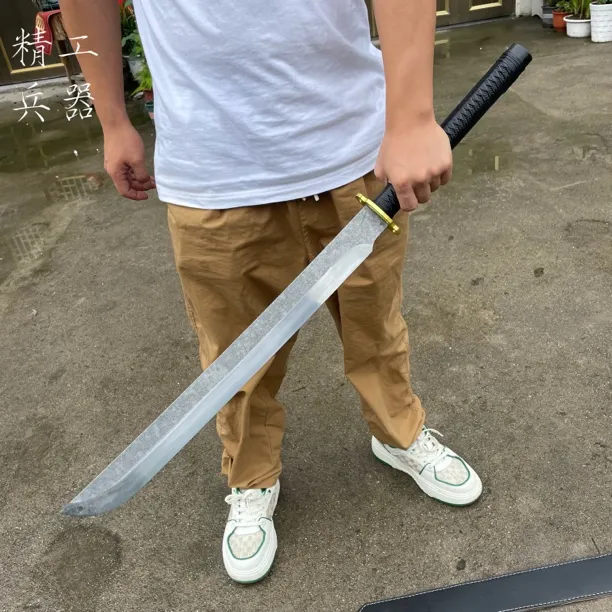 龙泉特价锰钢宽体战术刀送礼收藏未开刃