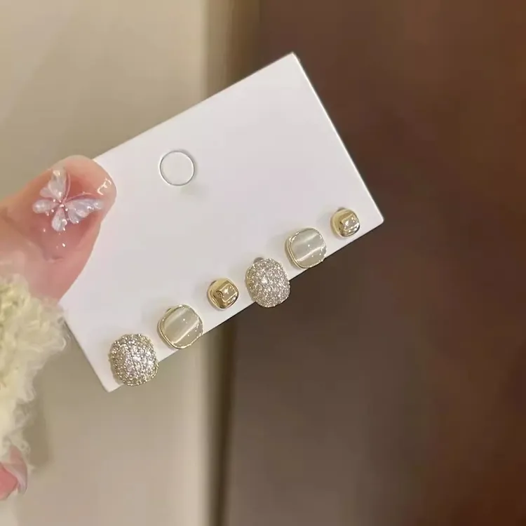 铜合金耳饰 2026年耳环秋冬金色耳钉六件套百搭温柔小香风耳骨钉