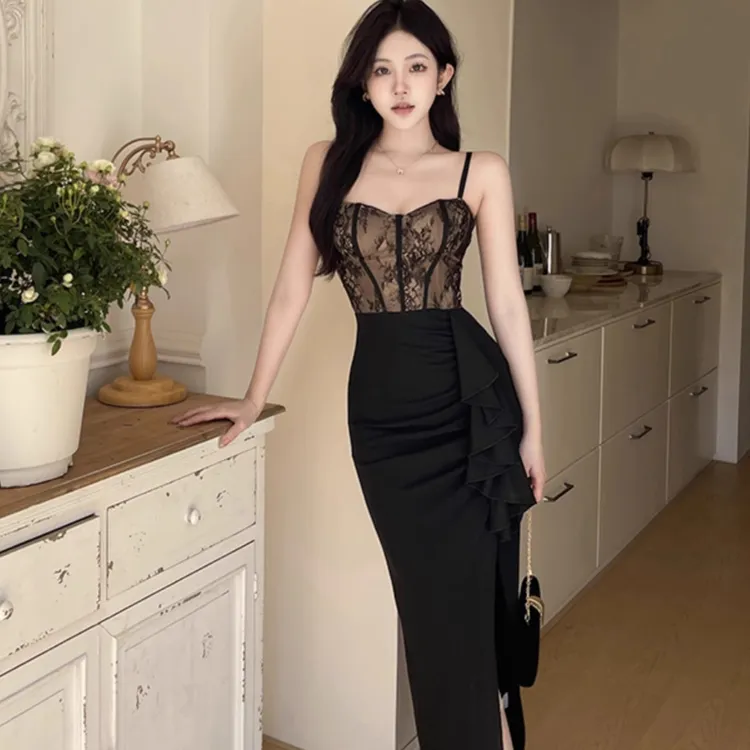 气质名媛风蕾丝拼接斜开叉修身包臀聚会吊带连衣裙2025夏季女装潮