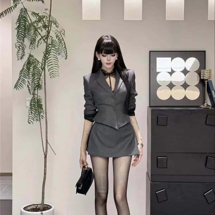 修身显瘦气质短款西装外套半身裙套装ZC60