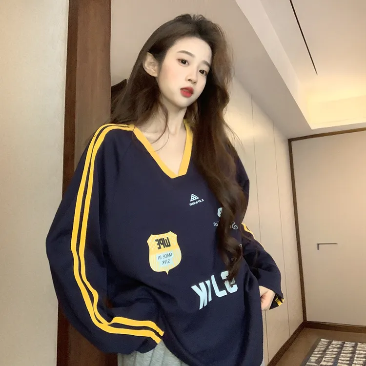 美式复古V领条纹运动风长袖t恤女新款秋冬撞色潮流宽松打底衫上衣