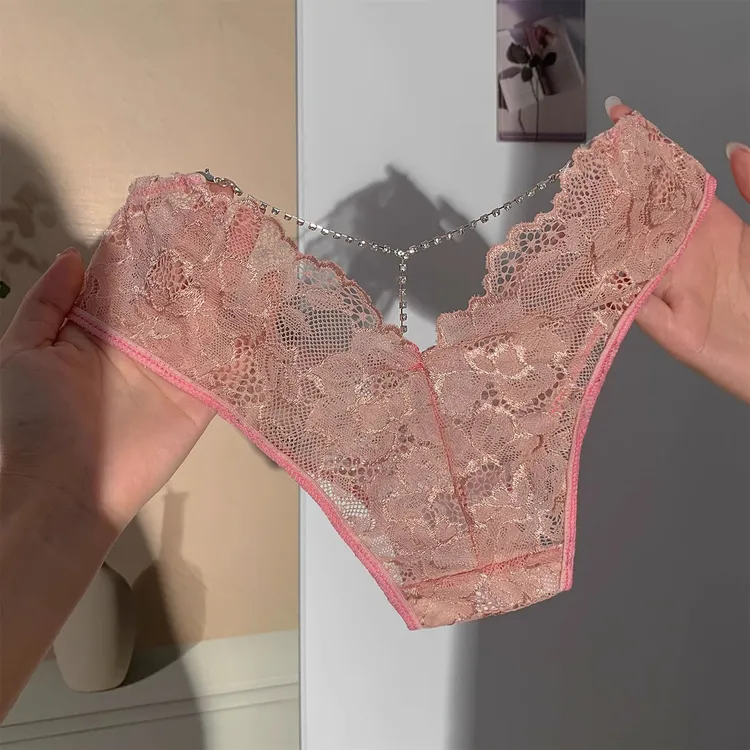 法式粉色蕾丝女士内裤高开叉2024新款纯欲镂空低腰辣妹薄款三角裤
