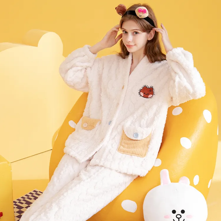 芬腾【布朗熊IP联名】轻盈不显胖冬V领加绒加温不透风女家居服睡衣