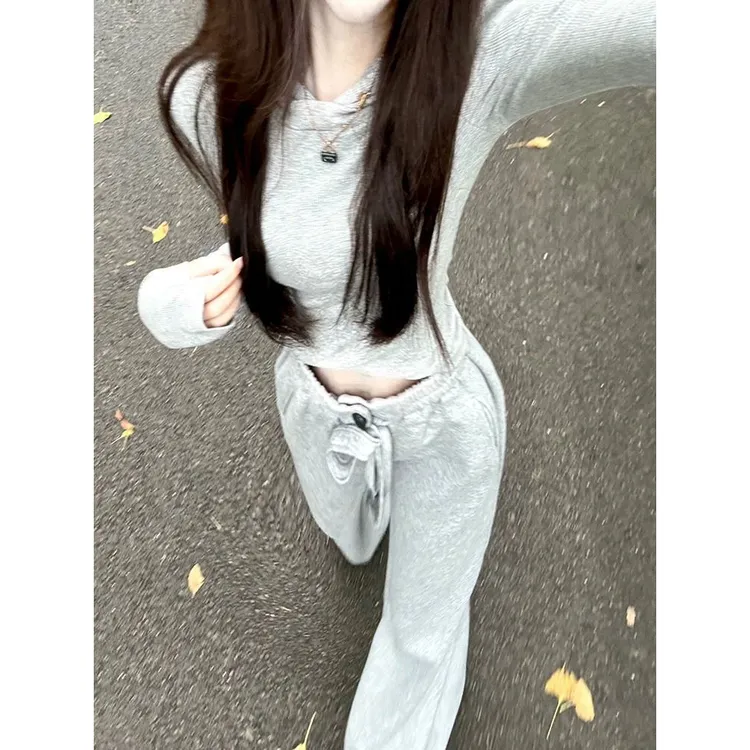 休闲运动灰色连帽打底上衣T恤女秋冬显瘦高腰直筒阔腿裤套装时尚