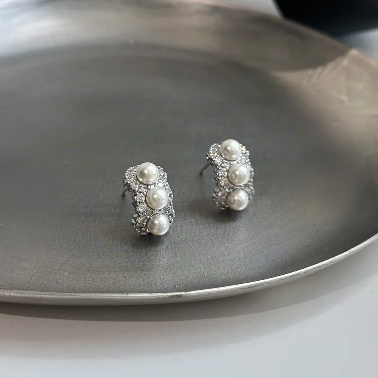 铜合金耳饰 法式轻奢贝珠耳环复古高级感耳饰气质耳钉小众百搭
