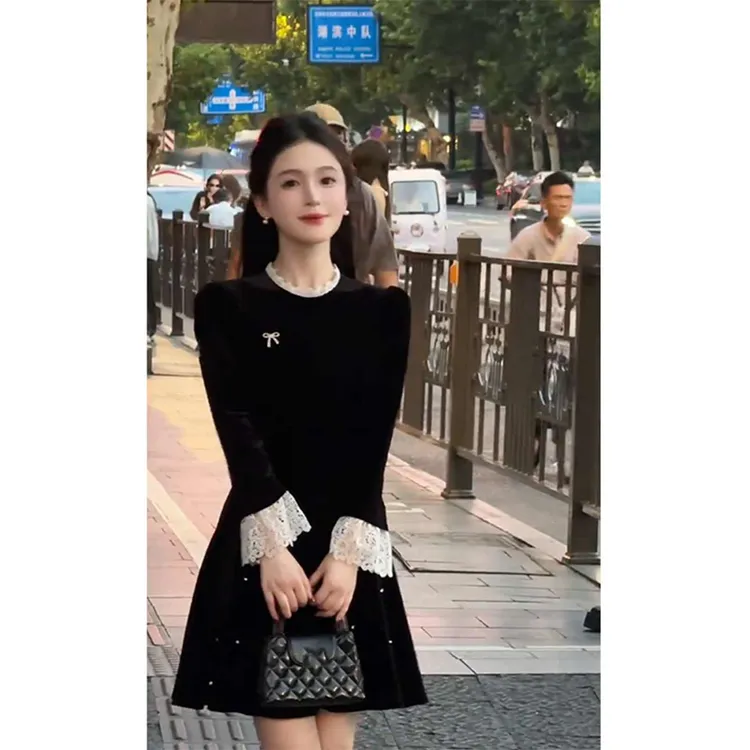 法式名媛气质丝绒长袖连衣裙女收腰显瘦a字短裙2025年早春新款裙