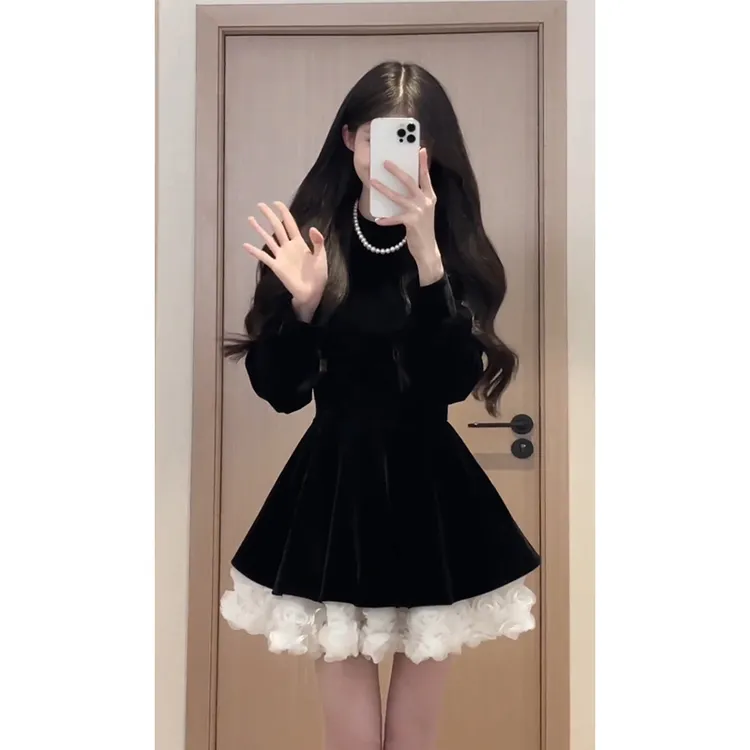 法式新款气质撞色黑色丝绒连衣裙女优雅氛围感短款小黑裙公主裙子