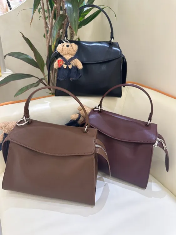 秋冬休闲手提斜挎大容量百搭包包