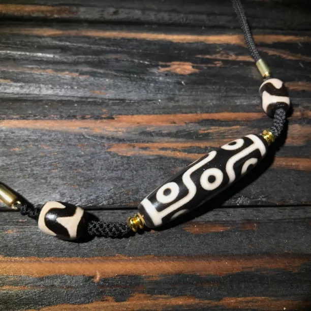 *吉寳【极九】短款黑白精致九眼天珠玛瑙项链锁骨链手工编玉米结