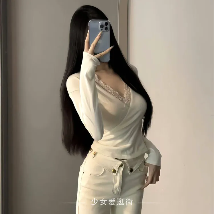 法式气质拼接蕾丝针织衫女内搭性感V领长袖t恤保暖短款上衣打底衫