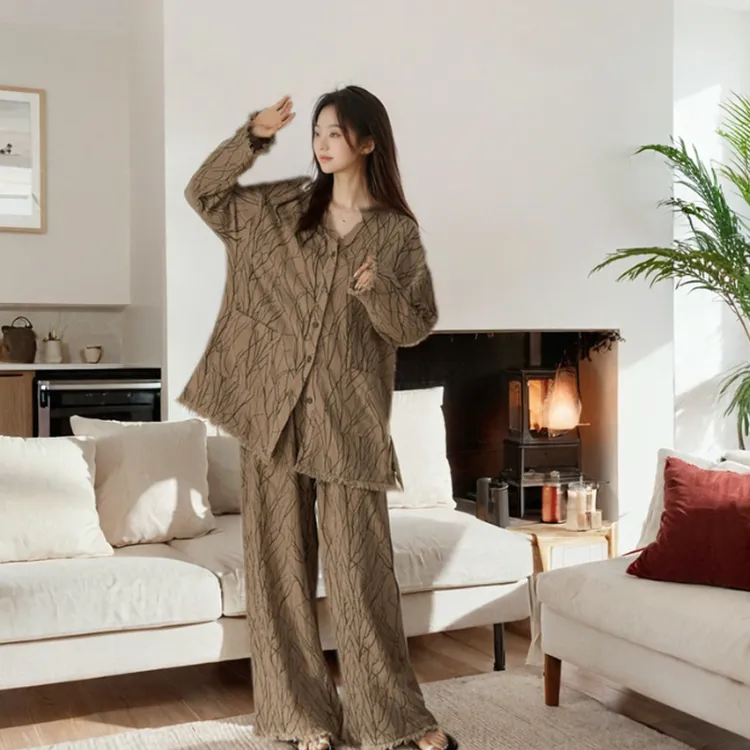 艾唯绅睡衣女带胸垫2025春秋长袖高级感秋季可外穿女士家居服套装