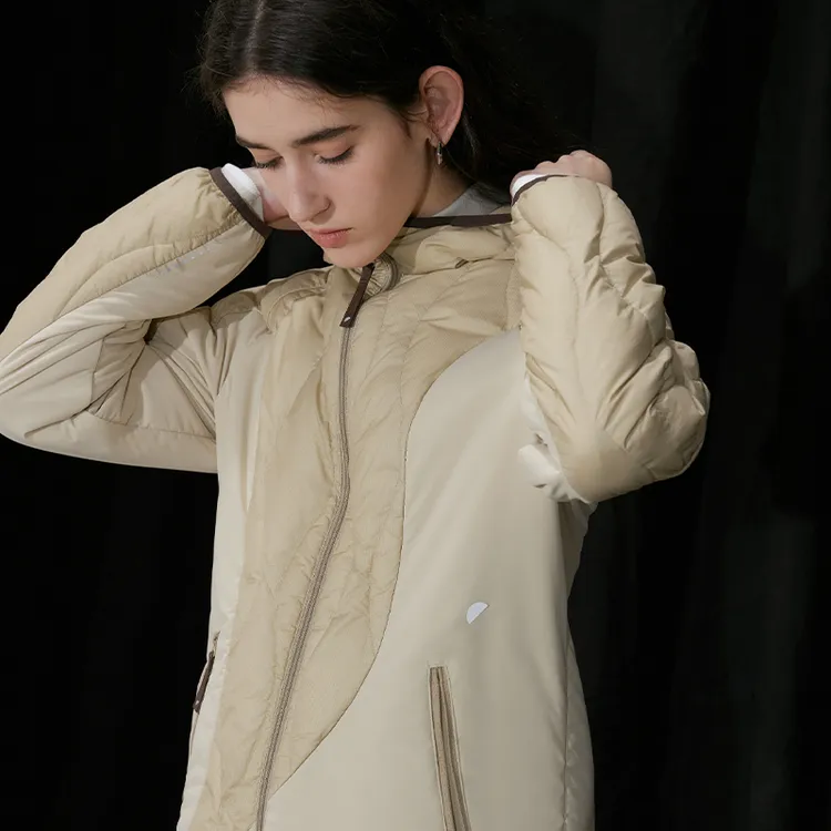 半圆超轻尼龙女装新绗线拼接羽绒服女D24304404