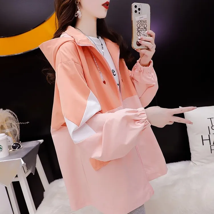 春秋薄款连帽工装外套女2025新款秋季宽松休闲洋气百搭设计感上衣