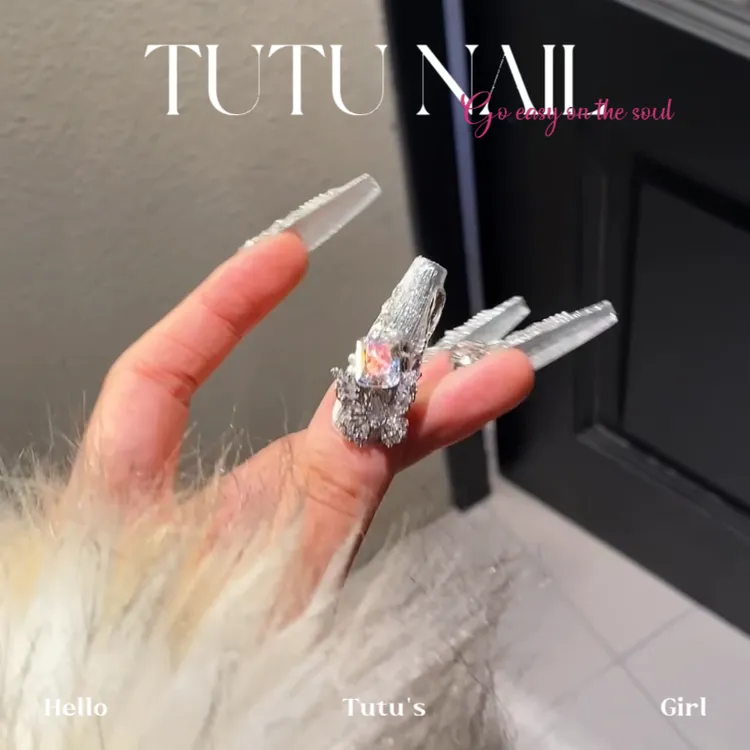 【白浅】TUTU NAIL手工穿戴美甲纯欲风布契拉提高级感银蝴蝶粉婚甲
