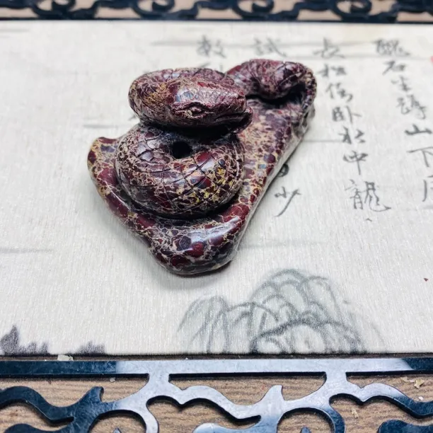 新疆天宝石原石手工创意雕刻工艺品手把件小摆件