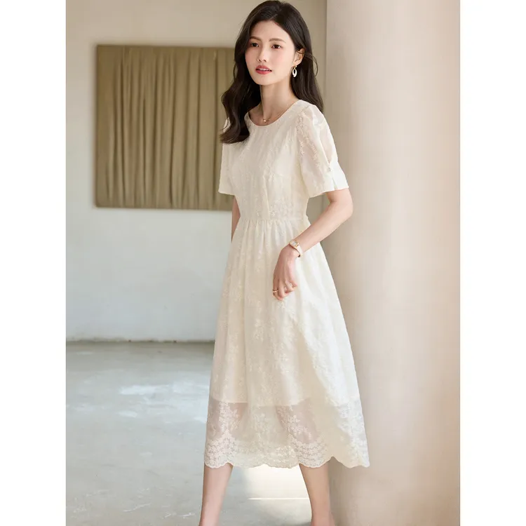 尚静仙女风优雅气质网纱刺绣连衣裙2024夏新款舒适透气收腰A字裙