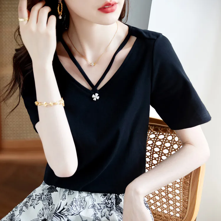 精致纽扣系带拼接V领T恤2025夏季新款纯色时尚洋气休闲上衣