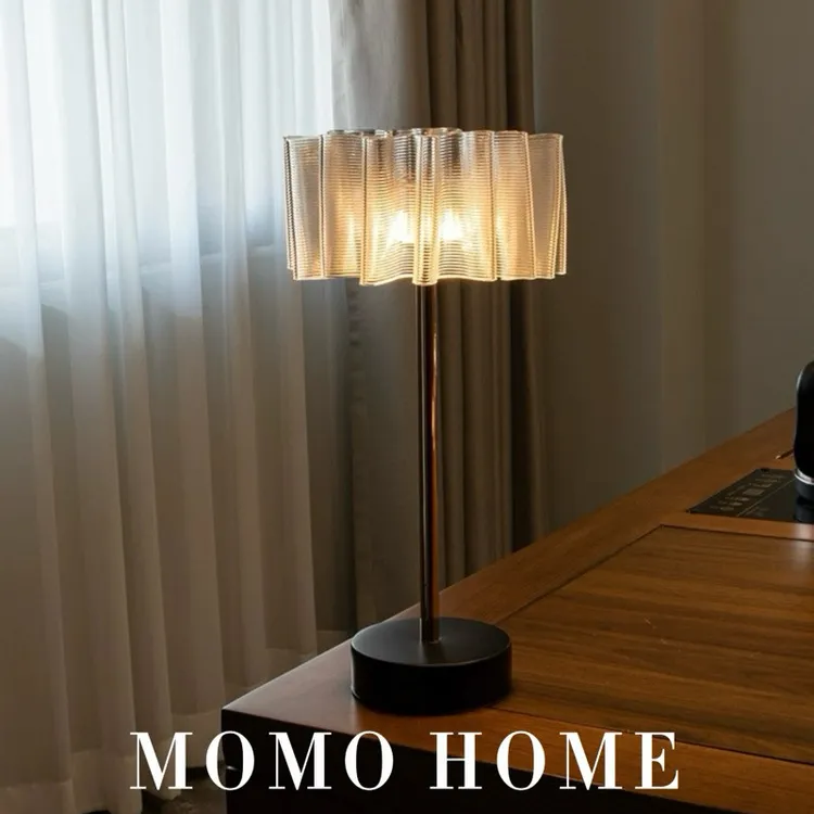 MOM0冬季新款百褶全铝充电台灯卧室床头灯餐厅酒店氛围灯 · 黑金