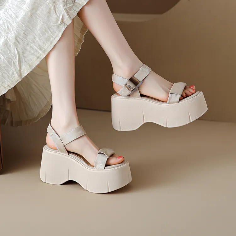 坡跟凉鞋女夏软底厚底高跟增高小个子防水台舒适露趾仙女风松糕底