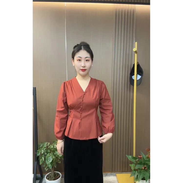 V领显瘦气质衬衫女款气质服装休闲风长袖衬衫女款衬衣爆款洋气