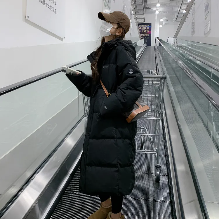 黑色长款羽绒服女冬季2025炸街90白鸭绒高级感今年流行面包服外套