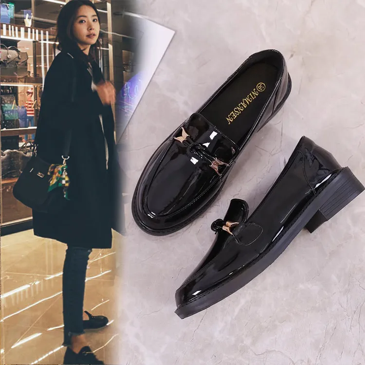 软底圆头乐福鞋女2025春秋百搭英伦风黑色小真皮平底豆豆休闲单鞋