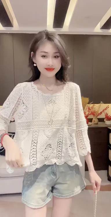 大码喇叭袖镂空减龄针织衫女夏季新款慵懒风宽松显瘦百搭减龄上衣