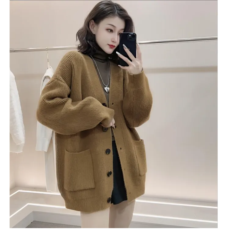 简约复古慵懒风v领中长款开衫女秋季韩版宽松百搭单排扣毛衣外套