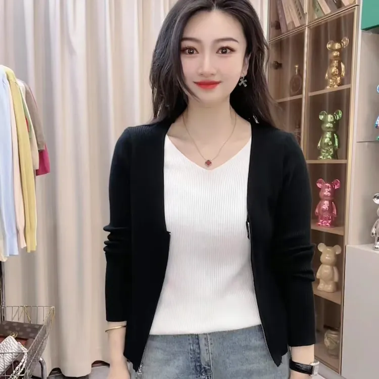 恬朵芸2025年春季新款韩版女装时尚气质显瘦百搭假两件针织衫LL
