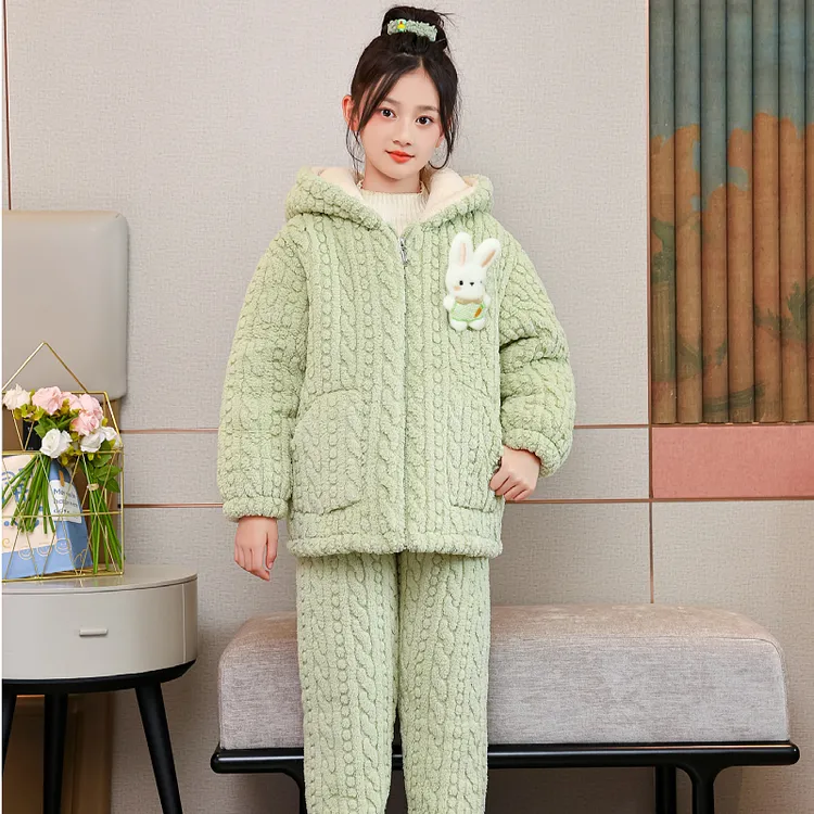儿童秋冬季三层夹绒加厚睡衣女孩中大童法兰绒保暖休闲外穿家居服