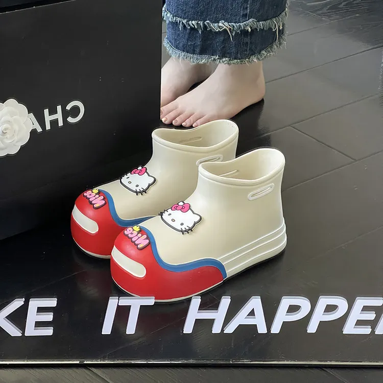 开口笑雨天春夏新款防水防滑时尚中短筒女士百搭卡通可爱学生雨靴