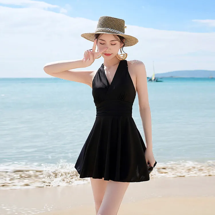 新款泳衣女保守显瘦遮肚性感高级感分体式大码时尚仙女裙式游泳衣