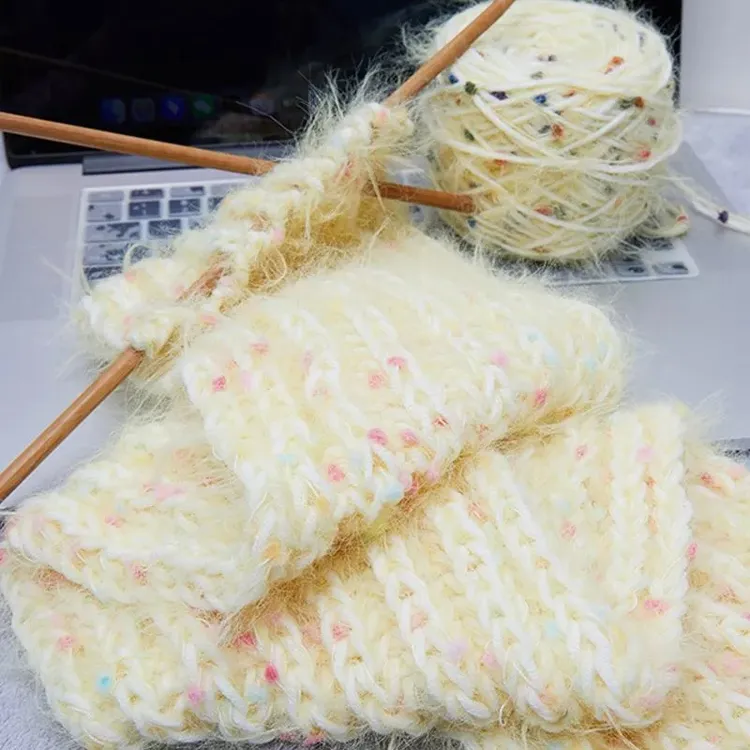 渐变色毛线彩虹糖豆豆围巾手工编织diy材料包送男女冰条线毛线团