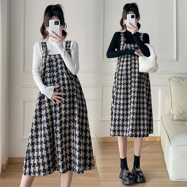 孕妇连衣裙2024年秋冬新款时尚千鸟格背带裙连衣裙+上衣两件套