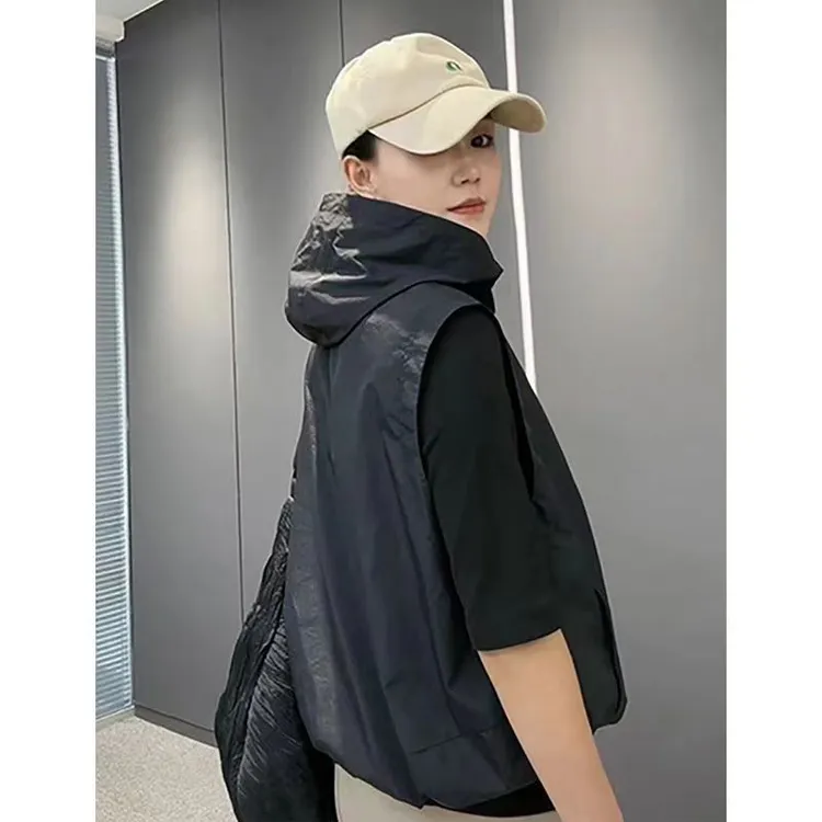 百搭休闲防晒连帽马甲女夏新款纯色显瘦时尚拉链上衣外套透气薄款