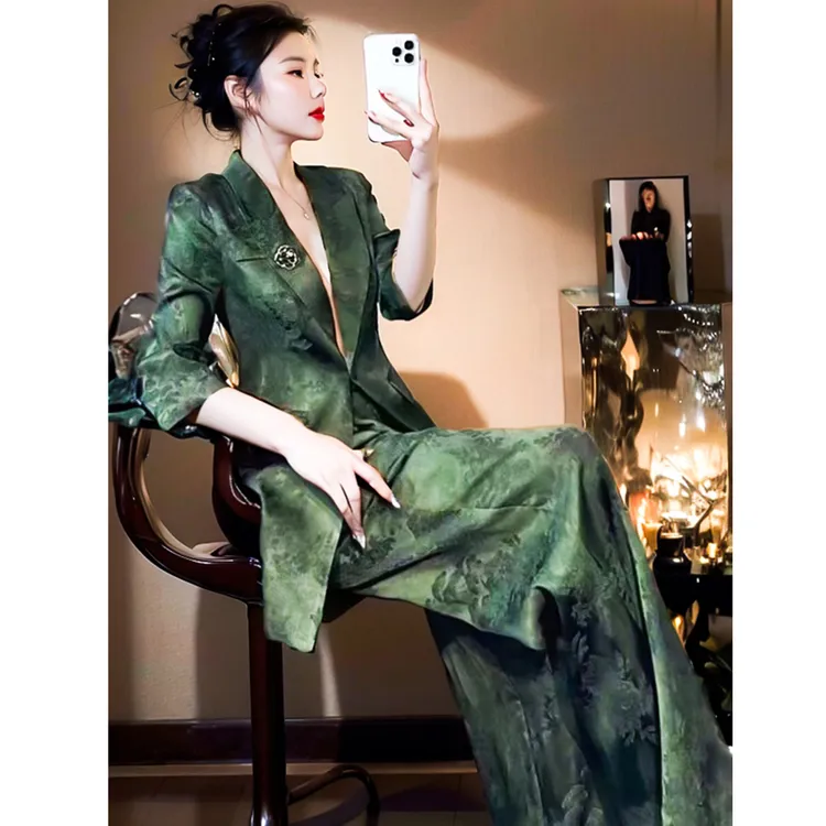 高贵优雅复古绿色暗纹提花七分袖西装阔腿裤套装两件套女西服春夏