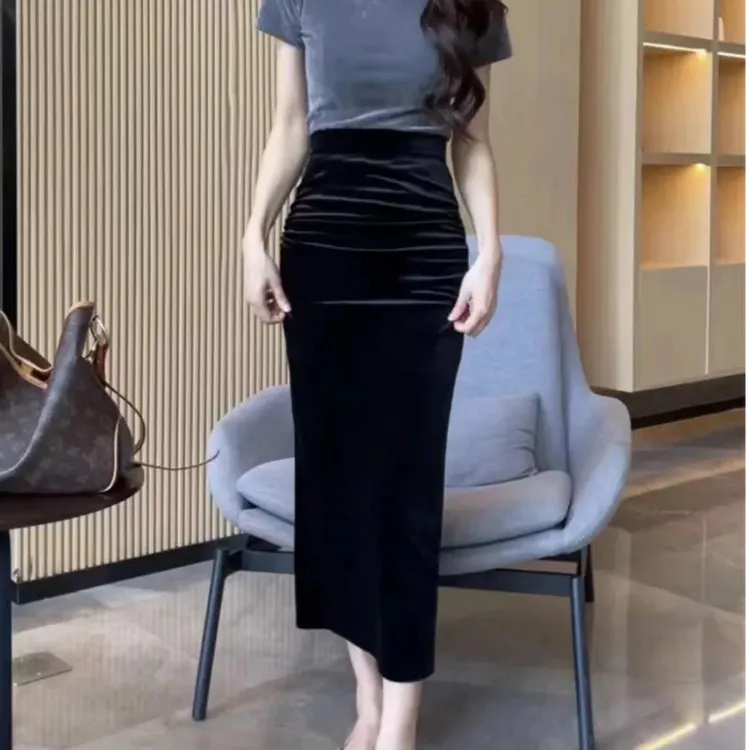 百搭丝绒裙2025春秋新款女装修身显瘦中长款气质包臀半身裙