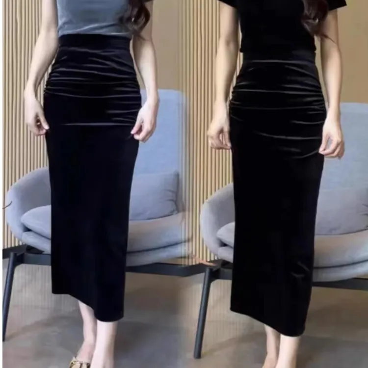 2025百搭丝绒裙秋冬加绒加厚新款女装修身显瘦气质包臀半身裙女