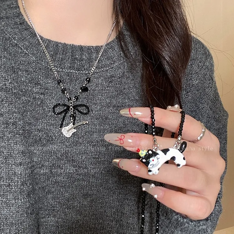 铜合金项链  小猫蝴蝶结串珠项链女秋冬2025新款设计感闺蜜毛衣链