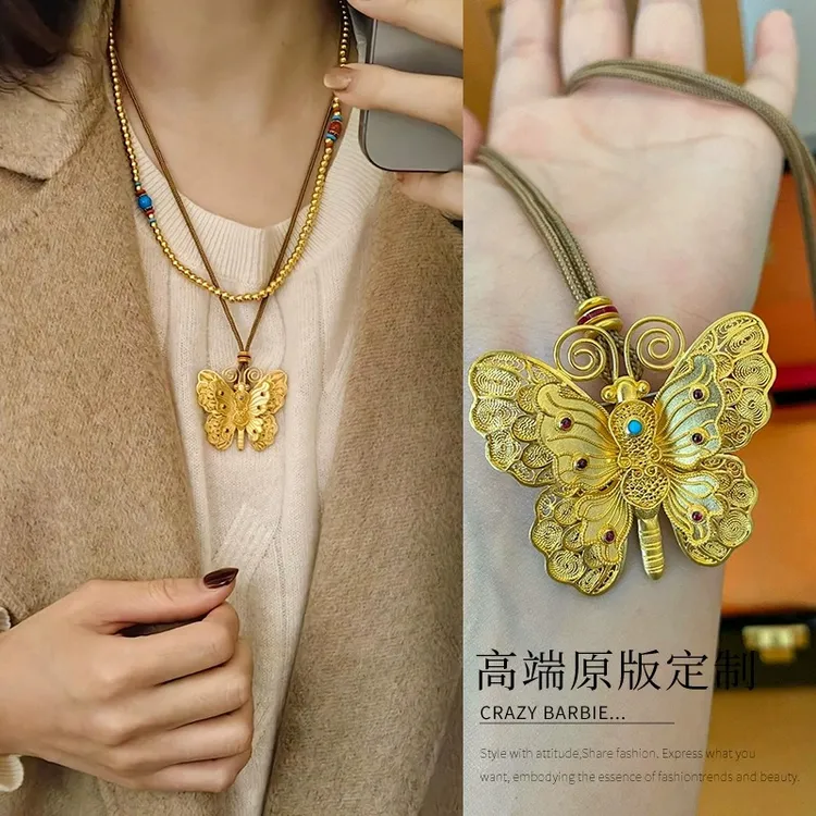 铜布艺项链 福蝶~金店韦雪同款金色蝴蝶吊坠项链女珐琅秋冬毛衣链